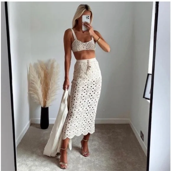 NWOT Zara Off white Crochet Pencil skirt S - Picture 3 of 9